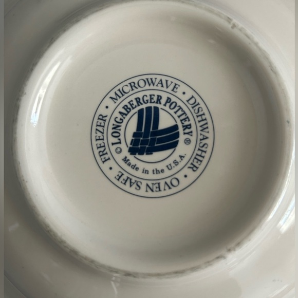 Longaberger soup/salad bowl. Made in USA. VG used condition. - Picture 3 of 4